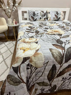 Bedspread with pillows with magnolia flower pattern