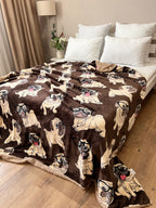 SoftNature плед Velour bedspread with a pug pattern