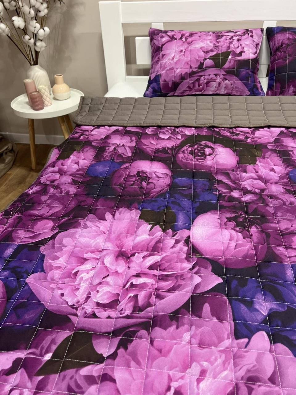 SoftNature Bedspread with peony patterned pillows