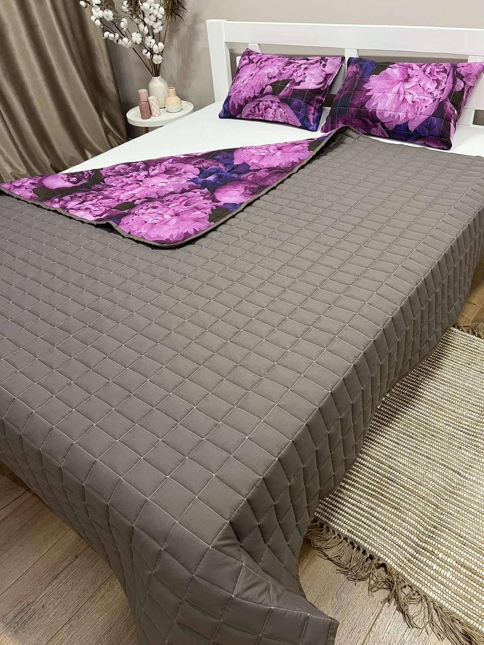 SoftNature Bedspread with peony patterned pillows