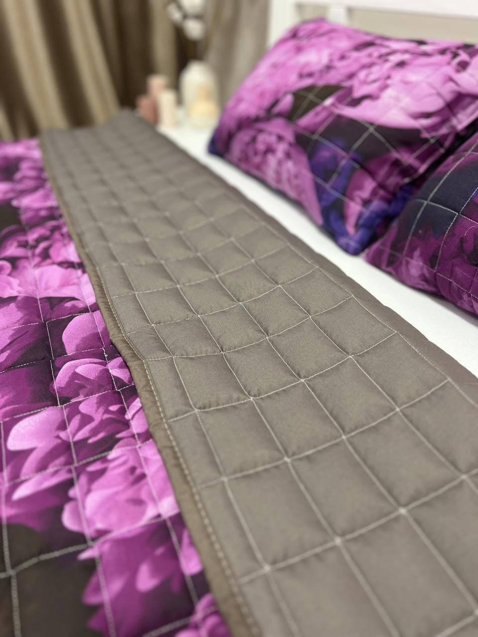SoftNature 200*220 Bedspread with peony patterned pillows