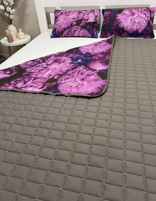 SoftNature Bedspread with peony patterned pillows