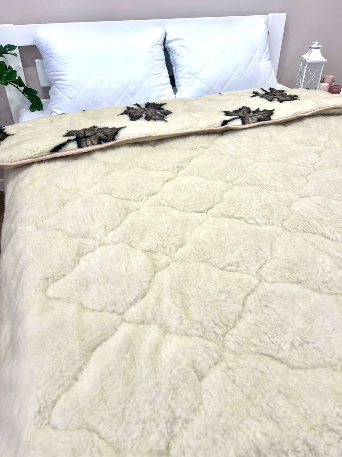SoftNature Quilt with maple leaf pattern