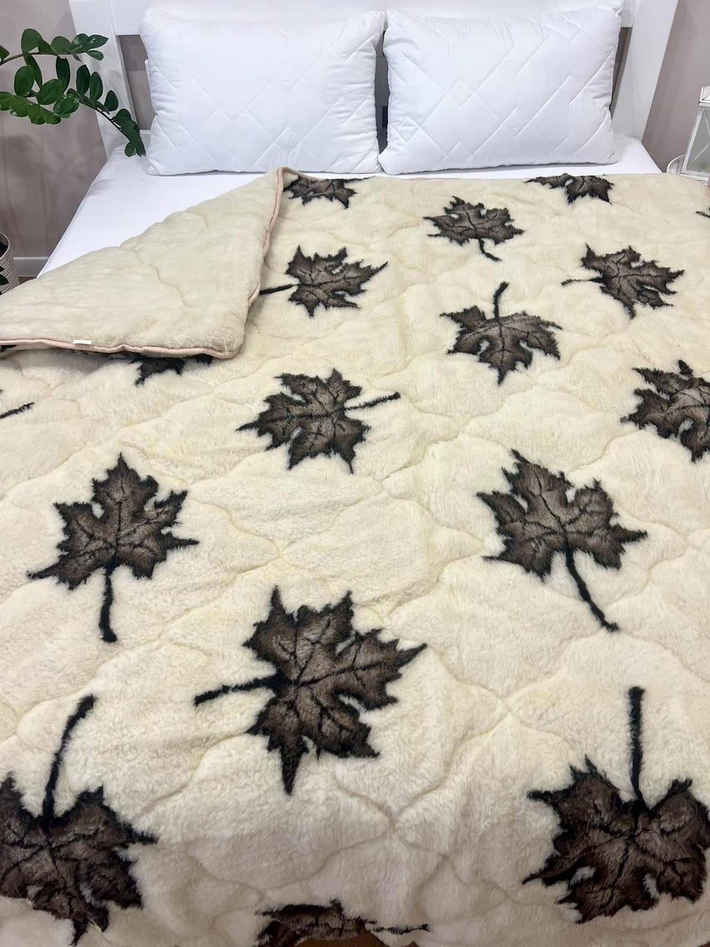 SoftNature Quilt with maple leaf pattern