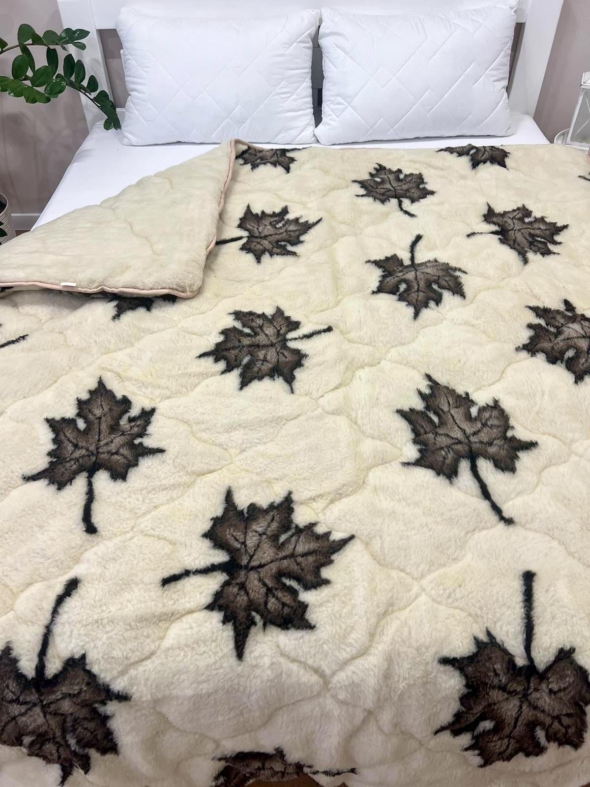 SoftNature Quilt with maple leaf pattern