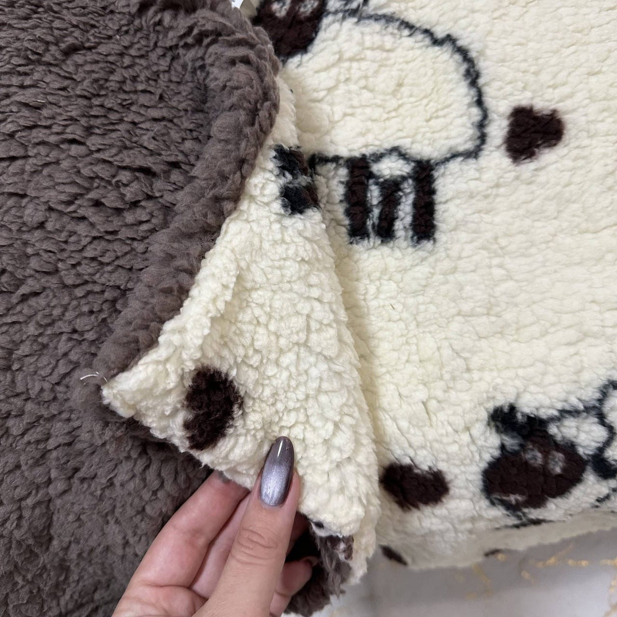 SoftNature плед 155*220 Velour bedspread with a lamb pattern