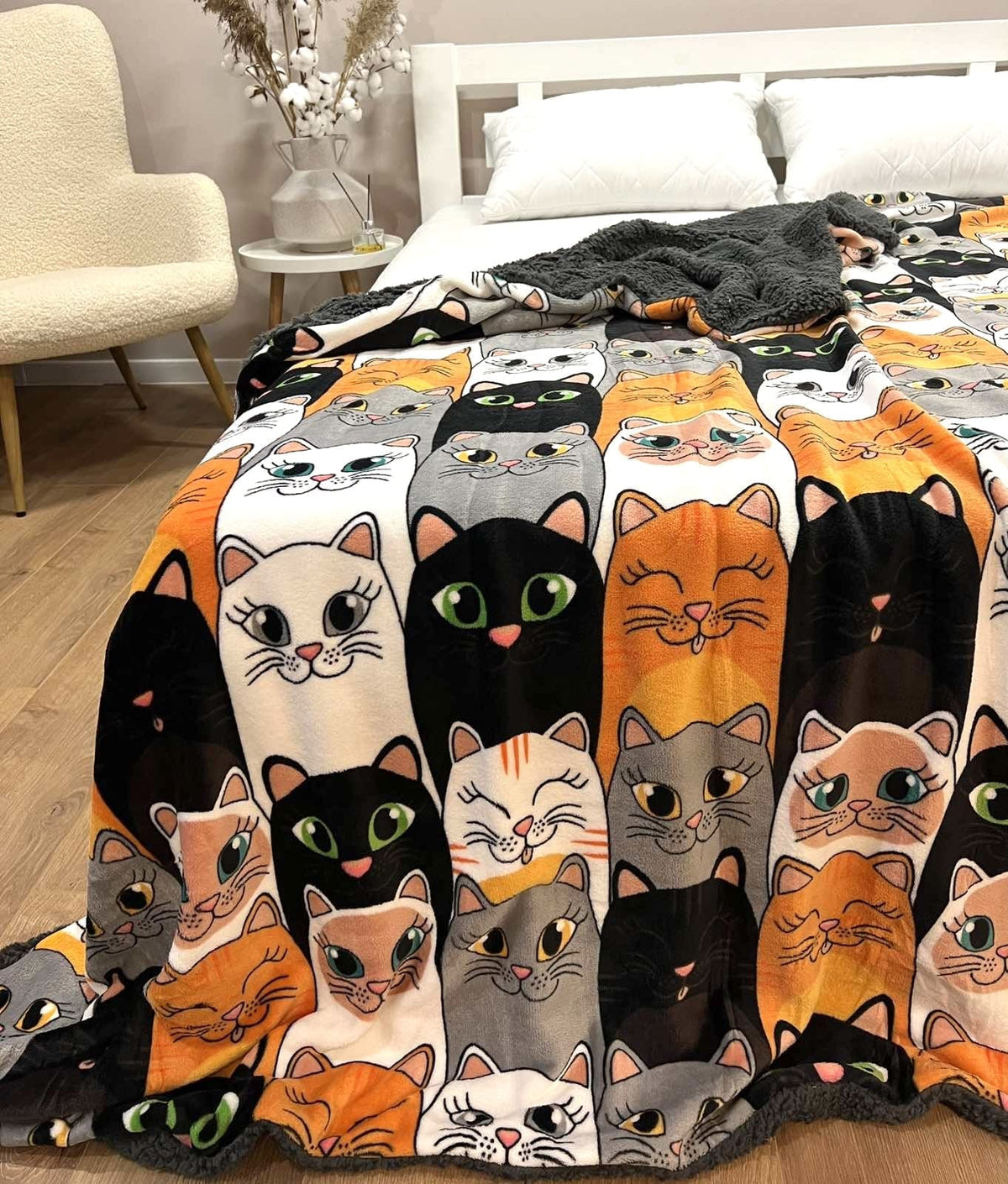 SoftNature плед Velour bedspread with a pattern of many black cats