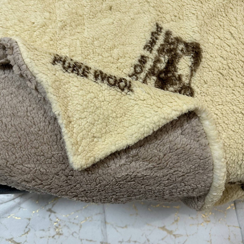 SoftNature плед Velour bedspread with a “Pure vool” pattern
