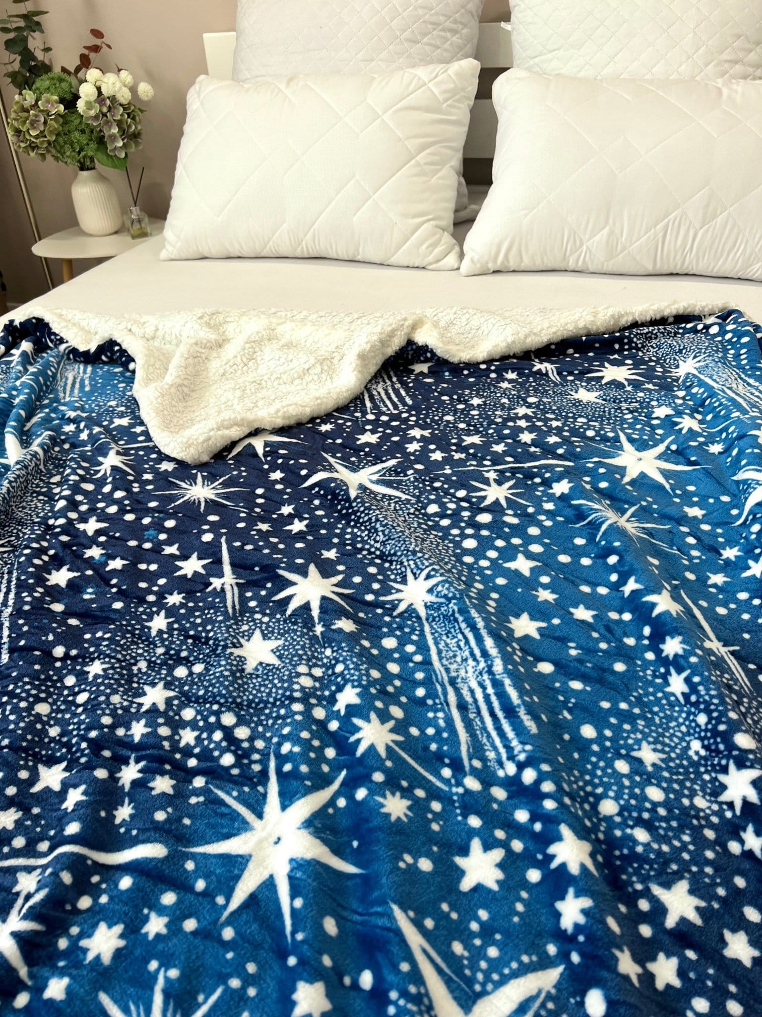 SoftNature плед 155*220 Velour bedspread with a star pattern