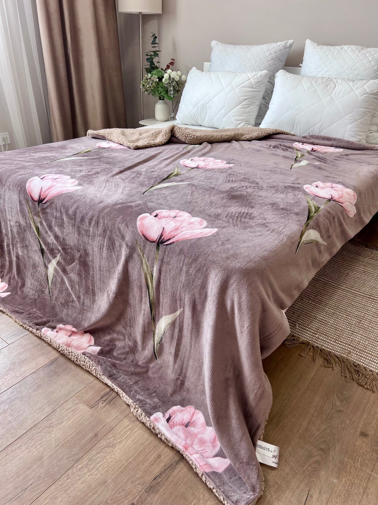 SoftNature плед 155*220 Velour bedspread with a tulip pattern