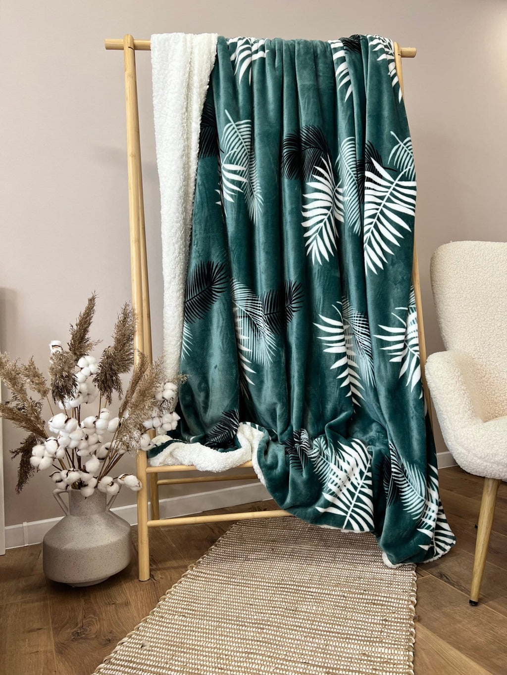 SoftNature плед Velour bedspread with an emerald leaf pattern